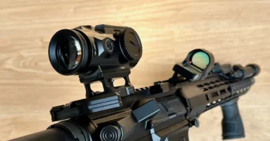 Miniaturka z Kolimatorami na broni